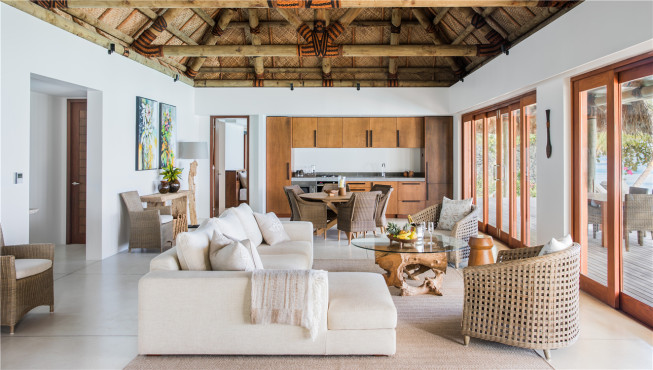 别墅内传统斐济元素与现代设施完美结合，从单卧到6卧皆有，满足客人的不同需求。