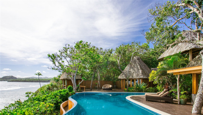 斐济娜玛蕾度假村是全球排名前五为的世界蜜月度假村，由美国著名的设计大师安东尼·罗宾打造的顶级度假酒店。