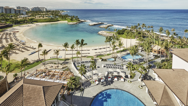 拉奈岛四季度假酒店是位于夏威夷私人海岛上的一座奢华海景度假天堂。