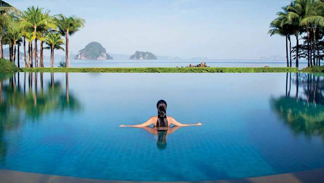 享有亚洲最浪漫度假村美誉，置身蓝天与安达曼海碧蓝的海水相接无与伦比美境。