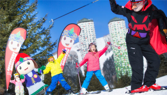 探险雪岛是星野Tomamu原创的集滑雪、娱乐、游戏于一体的世界上唯一的剧情型冒险家庭滑雪场。