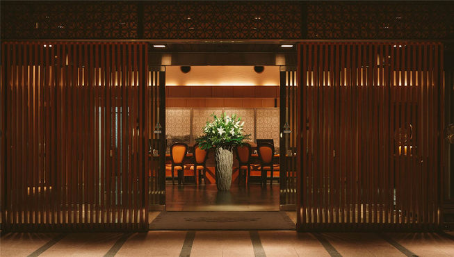 这家日本古老的度假酒店将传统与摩登元素完美融合，是深受全球游客喜爱的日洋结合型酒店。