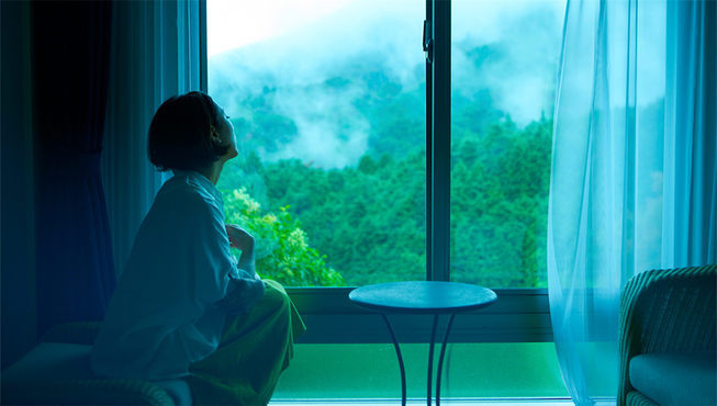 每间客房都是让人静心享受比叡山和琵琶湖宁静之美的理想住宿空间。