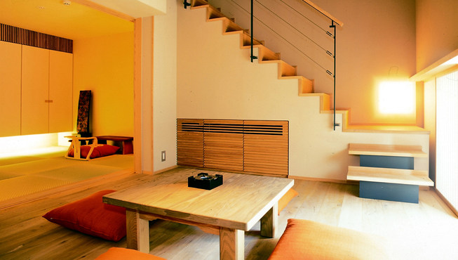 旅馆内拥有古色古香的19间客房，内部装修以及房间里家具的颜色，都是不一样的。