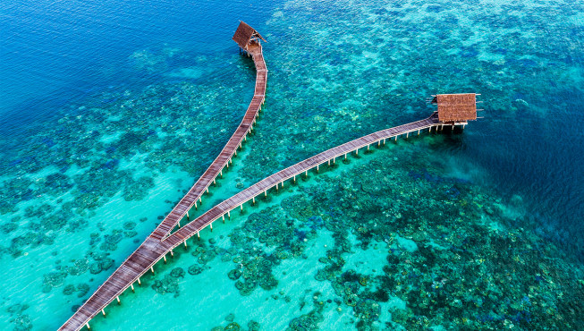 巴瓦私人度假岛，位于印度尼西亚阿南巴斯群岛，地理位置遗世独立。