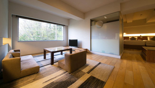 望楼NOGUCHI登别由日本闻名的雕塑家五十岚威畅、建筑师中山真琴联手打造，呈现出现代摩登与和式传统交融的美感。