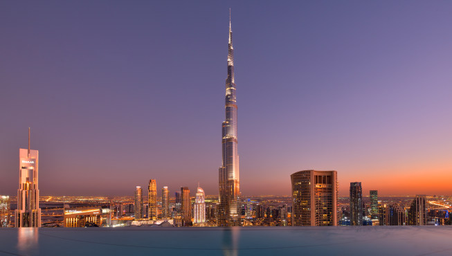 迪拜天际地标酒店位于迪拜中心地段，毗邻 Burj Khalifa 哈利法塔，和休闲商场 The Dubai Mall 迪拜购物中心。