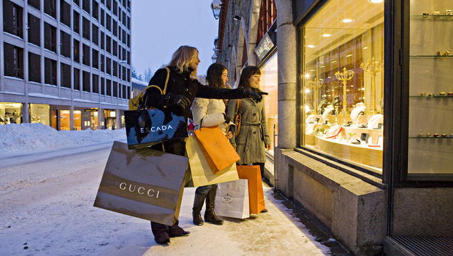 在圣莫里茨购物也是不可错过的保留节目。