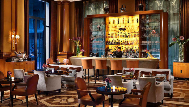 Caffé Parigi 是轻松会晤和社交聚会的不二之选。