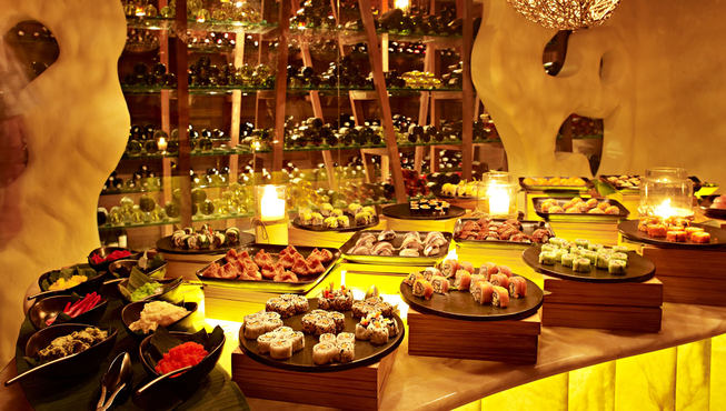 这里有最棒的越南小吃与清淡爽口的午餐。每个人都可以找到自己喜欢的食物和口味，各种干酪，冷肉，新鲜沙拉，有机蔬菜与香料，酸辣酱和果酱法棍面包应有尽有。