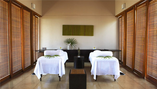 Spa 理疗馆提供包括身体按摩、美容护理在内的多种理疗项目，您能在此尽情感受 Spa 之趣。