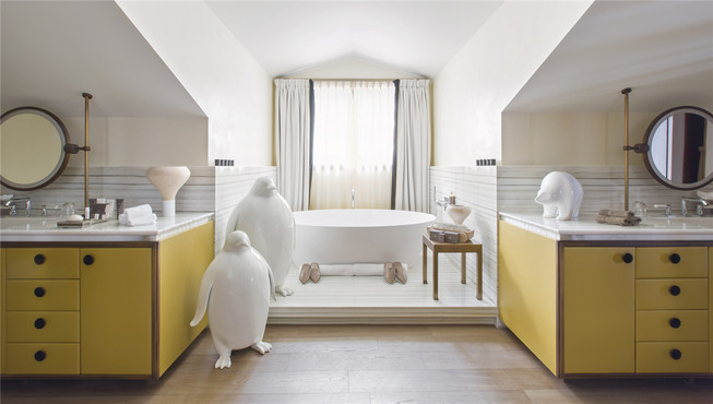 建筑师倾力设计出5种不同的颜色组合，将房间营造得更加温暖现代。