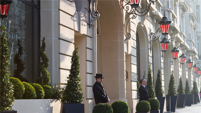 时尚别致而又精美迷人的巴黎莱佛士皇家蒙索酒店是巴黎市中心下一代皇宫级酒店的代表。