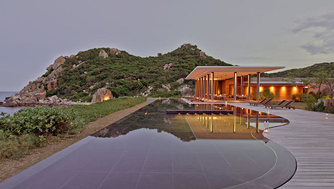 在这里喝上一杯清爽的柠檬草姜茶，聆听丛中蟋蟀奏鸣，无比惬意。