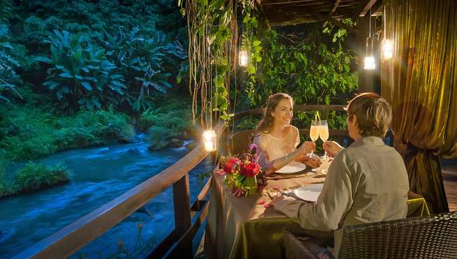 在醉人的爱意中，做浪漫的事情......