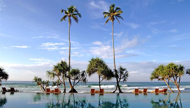 酒店座落于斯里兰卡南部海岸的的肯克拉海滩