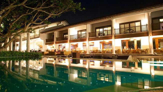 胡椒餐厅夜景，这里供应国际风味和地道的斯里兰卡美食