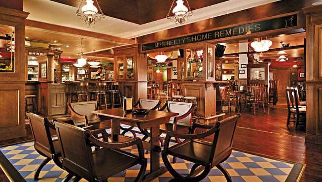 Mooney’s酒吧有国际驻店乐队现场表演，为酒吧营造绝佳氛围。让Mooney’s酒吧成为成都最不容错过的夜生活场所。