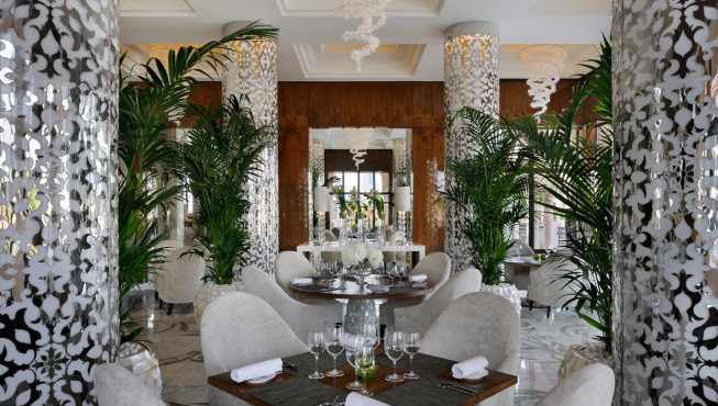 酒店餐厅——ZEST是有米其林星级主厨掌勺的著名餐厅。