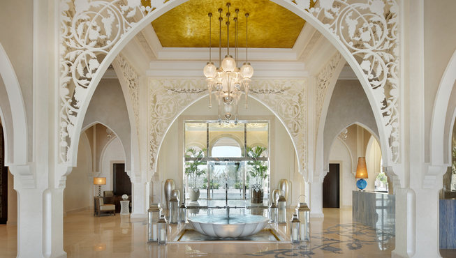 水疗中心——只是看看就赏心悦目，放松一下精神吧。