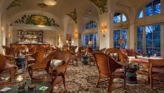 不管您此行的目的是浪漫、放松、公务或休闲，金边皇家莱佛士酒店都是这座绝无仅有的城市一处绝无仅有的下榻之地