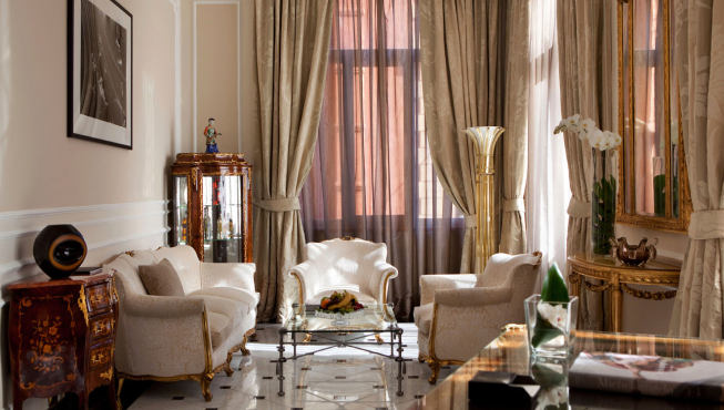 典雅豪华的房间配以传统的Deco艺术风格