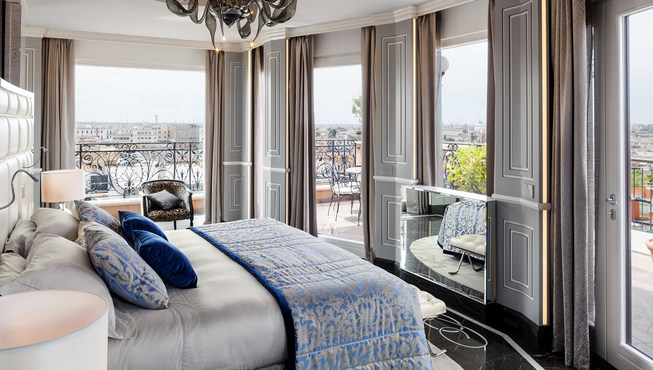 法式风格的阳台，可以遥望著名的Via Veneto周边的罗马风格街道景观