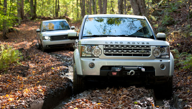驾驶路虎开始一段丛林野性之旅，探索65000英亩处女般未经开发的加拿大森林