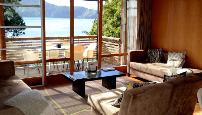 酒店公寓——可以从室内轻松眺望美丽的海峡。