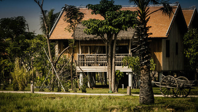 露台别墅外观，与暹粒大部分殖民风格的酒店建筑有很大不同