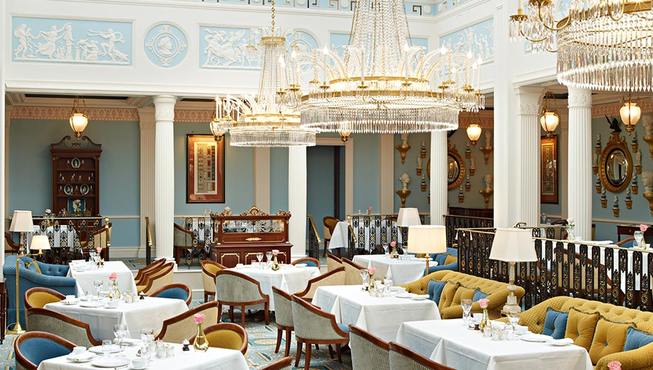 全新登场的Céleste餐厅从法餐中汲取灵感，提供充满充满创意的新派佳肴，全部严选英国顶级食材悉心烹调