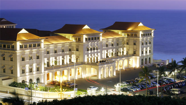 这座光环无数的维多利亚风格酒店始建于1846年，是亚洲最早的奢华酒店之一