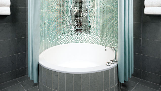浴室——华丽耀眼的装饰墙，为沐浴增添更多活力与激情