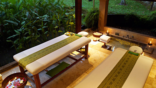 与大自然充分融合在一起的SPA室，让身体在享受放松的同时，心灵也可以在自然的气息中呼吸，回归平静。