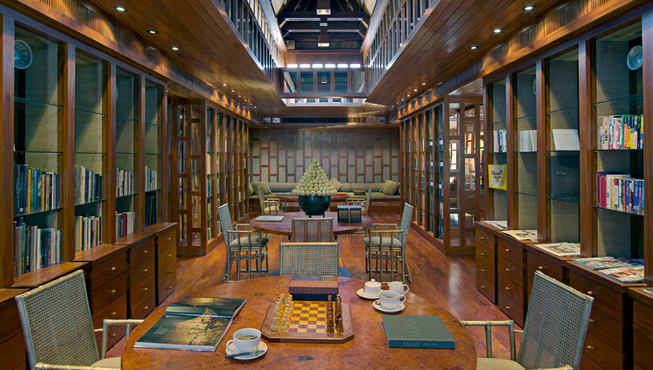 度假村的图书馆，能让你在旅途中也能随时获得知识。