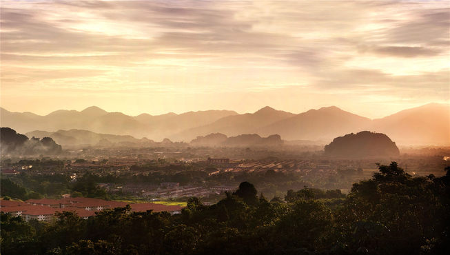 远处的城市景观