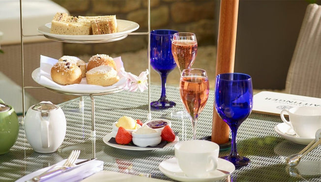 新月酒店的下午茶在当地十分受欢迎