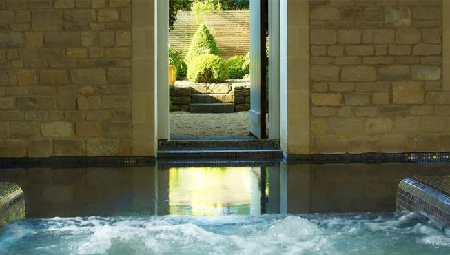 酒店最享誉盛名水疗服务在2016年春季推出了最新设备，旨在为客人和酒店会员提供世界一流的理疗服务