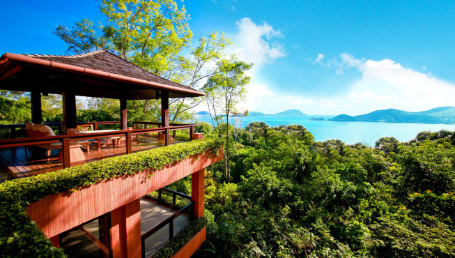 酒店别墅——可以眺望到美丽的从林与海景。