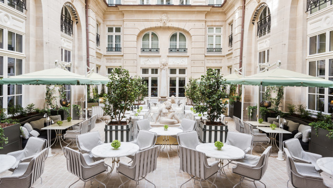 Hôtel de Crillon的三家餐厅和一间酒吧，绝对是汇聚巴黎人和酒店宾客的潮流热点。