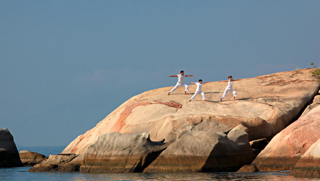 酒店外景——在岩石上做过瑜伽么?快加入他们,你会知道这感觉有多么奇妙。