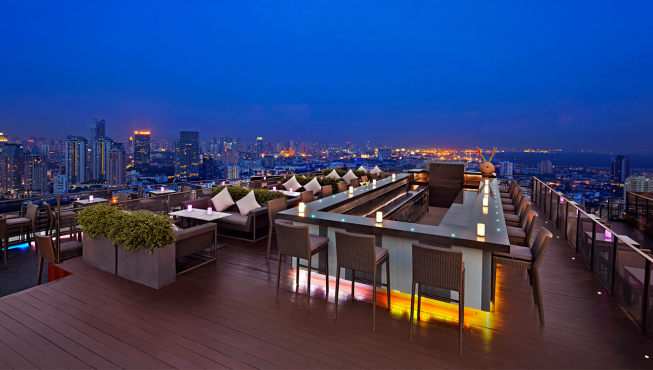 在曼谷的每一个晚上，都可以坐在这里遥望天际。