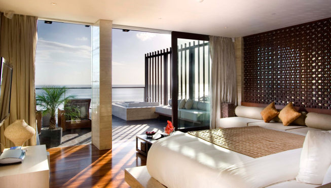 安纳塔拉的顶楼豪华套房是巴厘岛最好的五星级酒店之一，设施和服务极为考究