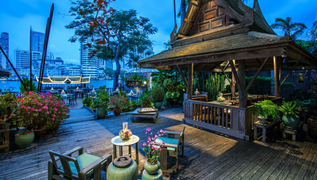 Thiptara 泰国餐厅——来自泰国阿猷地亚古城的凉亭，为Thiptara泰国餐厅披上点点古都风情。