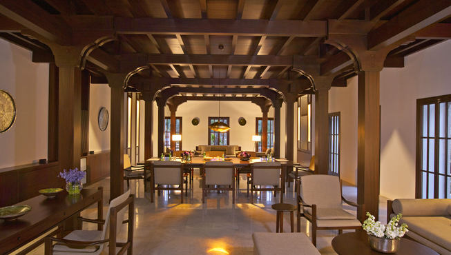 酒店小型会议室，为您提供超具舒适性和私密行的会议空间