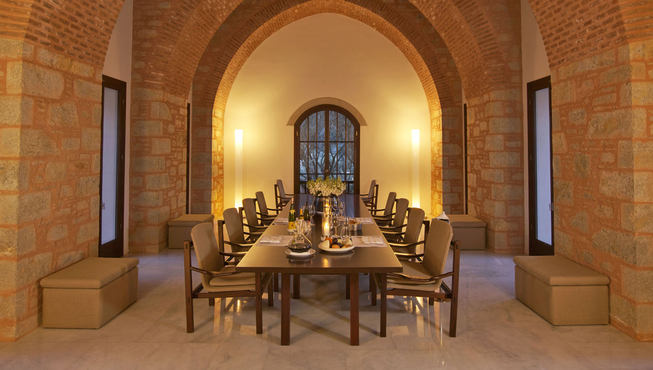 餐厅，土耳其复杂多变的气候赋予当地丰富的食物素材