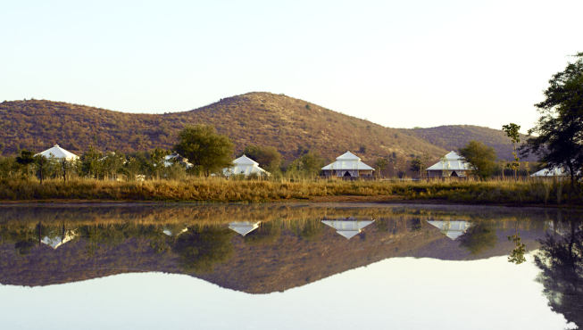 安缦伊卡帐篷度假村位于印度北部的拉萨布罗国家公园，拥有绝美的自然风光。