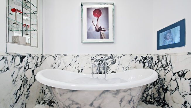 意大利风格的大理石浴室