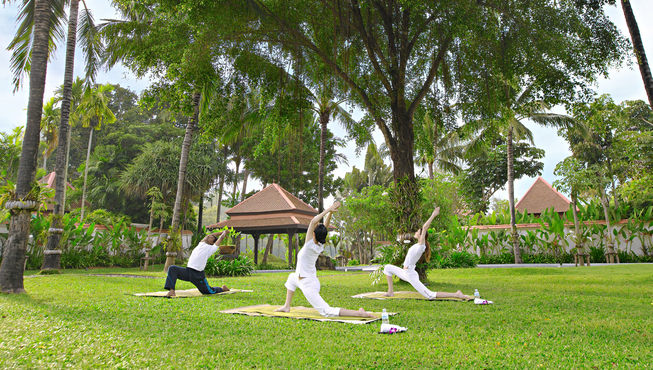 悦榕庄Spa心静轩坐落在普吉岛西北海岸的邦道湾，距离普吉国际机场仅20分钟的车程。
