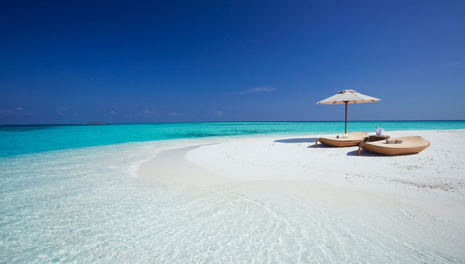 在水天一色的尽头，是我们梦想中的乐土。